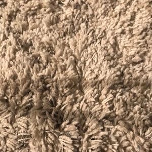 Meet your Posher, Claudia